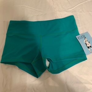 Fleo shorts NWT - Monster